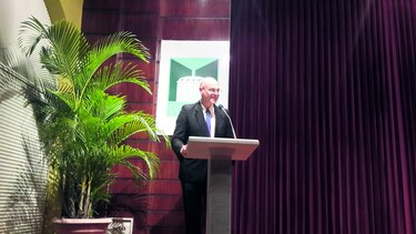 Presentan obra de Harmodio Arias