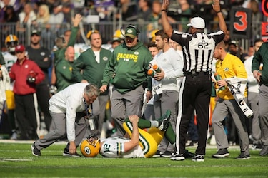 Aaron Rodgers podría perderse el resto de campaña por lesión