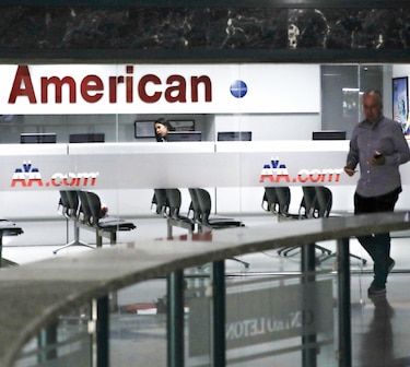 American Airlines oferta bonos basura