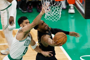 Mitchell lidera el triunfo de los Cavs en Boston