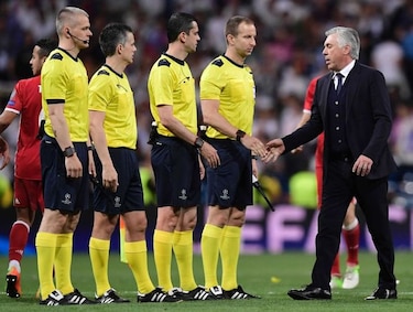 Ancelotti pide árbitros 'con más calidad' o el videoarbitraje