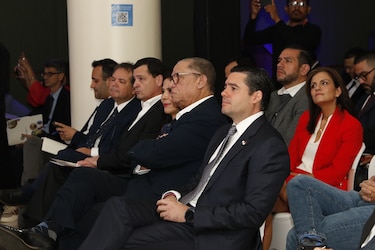 Falta de transparencia y pérdida de competitividad: los desafíos que enfrentan los candidatos presidenciales