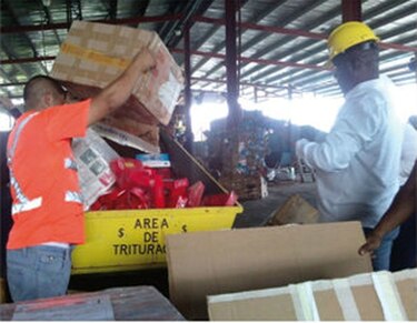 Aduanas de Panamá tritura 15 millones de cigarrillos de contrabando