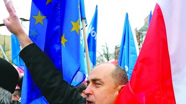 Polacos protestan contra el Gobierno