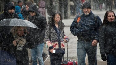 Nueva York y la costa noreste de EU, bajo nieve el día de la primavera