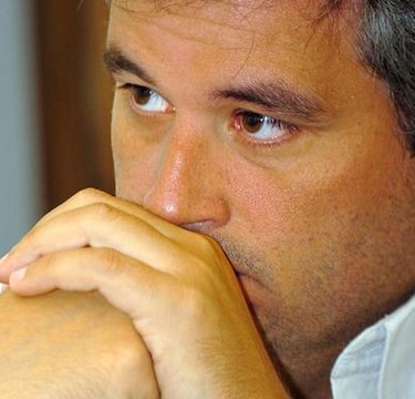 Papadimitriu reta  a Alberto Vallarino