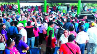 Docentes, divididos en diálogo con autoridades