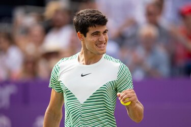 Alcaraz doma la hierba de Queen’s y vuelve a la cima del tenis mundial