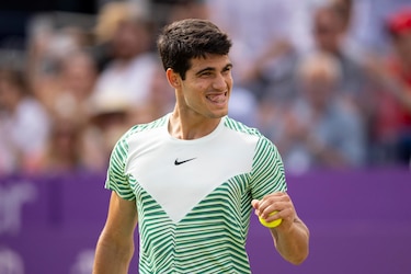 Alcaraz doma la hierba de Queen’s y vuelve a la cima del tenis mundial