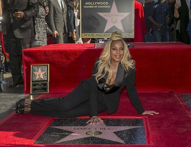 Mary J. Blige gana estrella en el paseo de la fama de Hollywood