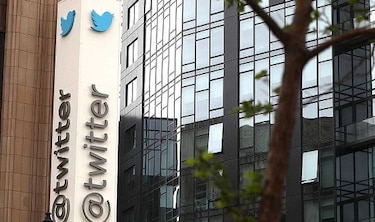 Twitter elimina cuentas que llaman a la abstención en las elecciones de Estados Unidos