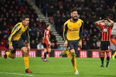 Arsenal salva un punto en los minutos finales