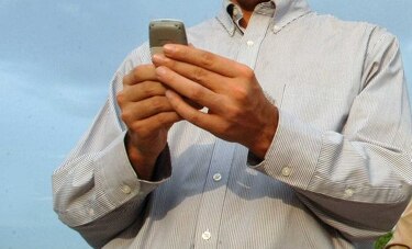 Unión Europea logra un acuerdo para recortar costes de ‘roaming’