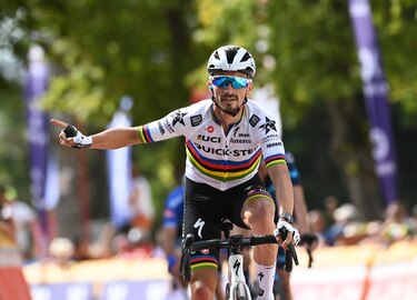 Julian Alaphilippe gana la primera etapa de la Vuelta a Valonia