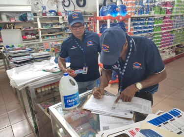 Extienden medida para controlar los precios de productos importados, por seis meses más