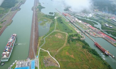 Canal de Panamá inició el proceso de descarbonización de sus operaciones