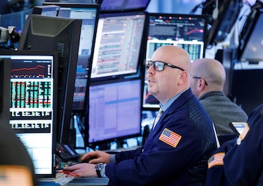 Wall Street termina en rojo una semana marcada por la guerra en Oriente Medio