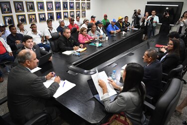 ‘Los docentes no tienen derecho a exigir pago si no trabajan’: exmagistrado Molino Mola sobre paro en educación