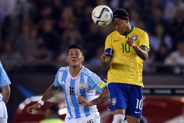 Brasil espera subir en la tabla a costa de Perú