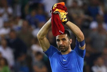 Buffon anuncia su intención de retirarse tras la próxima campaña