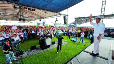 Correa releva al mando militar