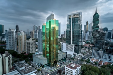 FitchRatings ratifica calificación de Credicorp Bank S.A.