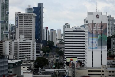 S&P reafirma calificación de Panamá en BBB y la perspectiva negativa