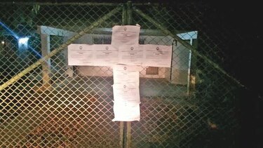 UP notifica a docente con una cruz; dicen que es ‘normal’