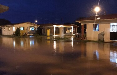 Tres hospitales y decenas de viviendas fueron afectados por las fuertes lluvias en Azuero
