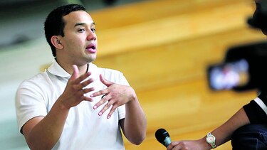 Ulises Núñez quería ser astronauta y hoy se graduará con honores