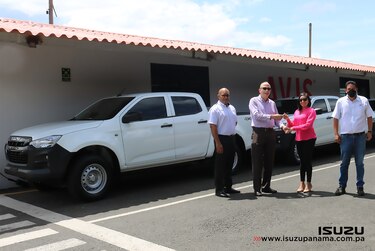 COPAMA hace entrega de flota ISUZU D-Max a AVIS Rent a Car