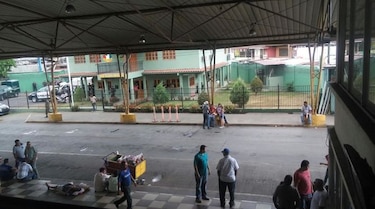 Hombre asesina a mujer en terminal de autobuses de Paso Canoas, Chiriquí, frente a numerosos testigos