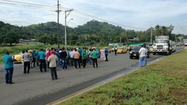 Un miércoles de protestas y caos vehicular