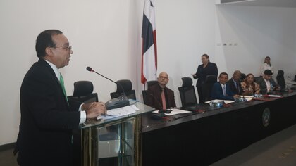 Avanza debate del proyecto que impide la reelección inmediata de rectores
