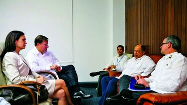 Panamá ofrece sistema APIS a Costa Rica