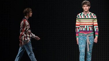 La moda masculina se desmelena en Londres
