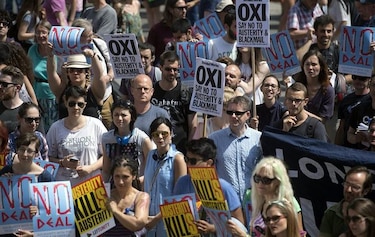 Grecia: Rescates deficientes y traspiés políticos