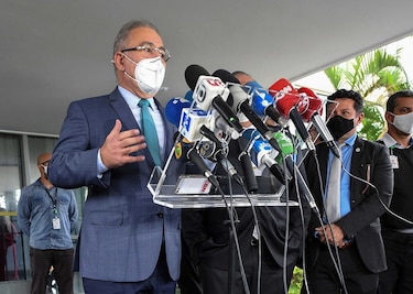 Nuevo ministro de salud brasileño admite la necesidad de evitar las aglomeraciones