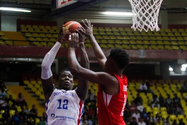 República Dominicana vence a Panamá y sueña con clasificar al Mundial