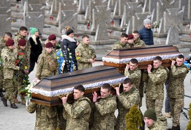 Ucrania llora a sus soldados muertos en la guerra contra el ejército ruso