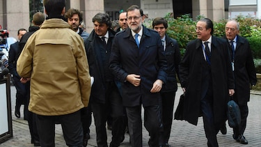 El PSOE sopesa si da su apoyo a Mariano Rajoy