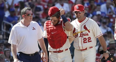 Yadier Molina se ausentará un mes con lesión en la ingle