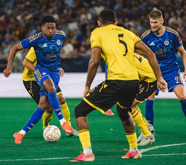 César Blackman brilla con tres asistencias y José Córdoba fue titular con el  Norwich