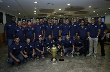 Campeones Panamericanos llegan a casa con su trofeo