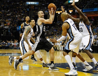 Spurs y Cavaliers, a punto de barrer en sus series de 'playoff'