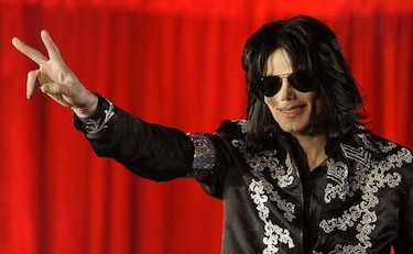 Demandan a HBO para evitar que emita un polémico documental sobre Michael Jackson