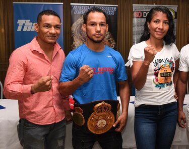Maratón boxístico en la Arena Roberto Durán