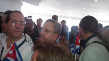 Video: Choque de disidentes cubanos y castristas en el Parque Porras