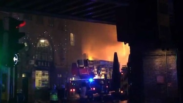 Se incendia parte de mercado popular en Londres