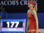 Williams guarda el cañón y besa la Copa por sexta vez